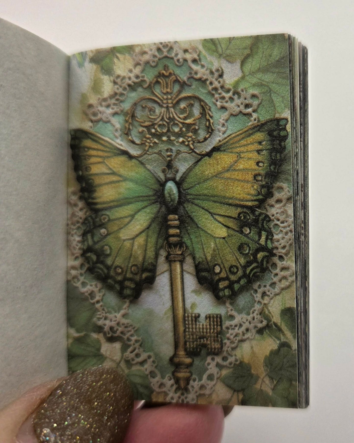 Mini Ephemera books - Green Forest Cabin