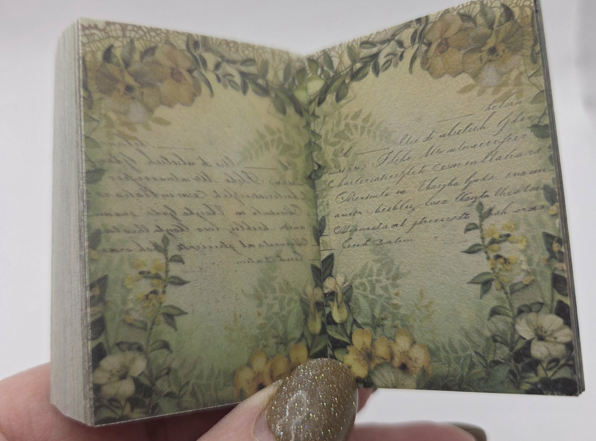 Mini Ephemera books - Green Forest Cabin