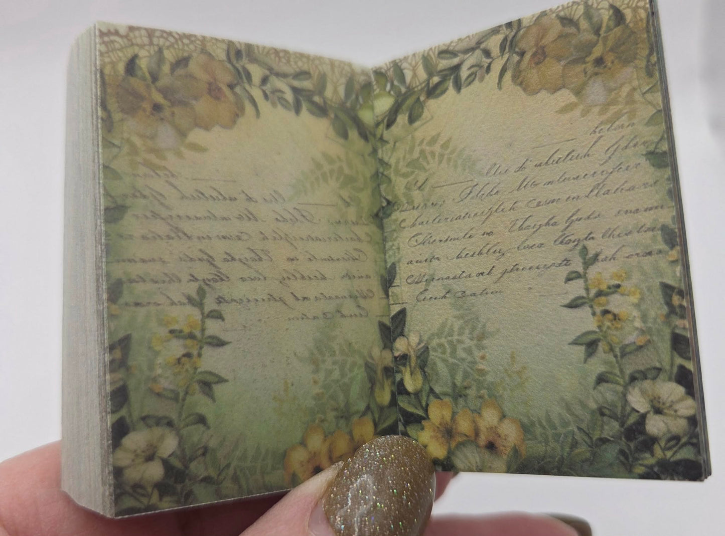Mini Ephemera books - Green Forest Cabin