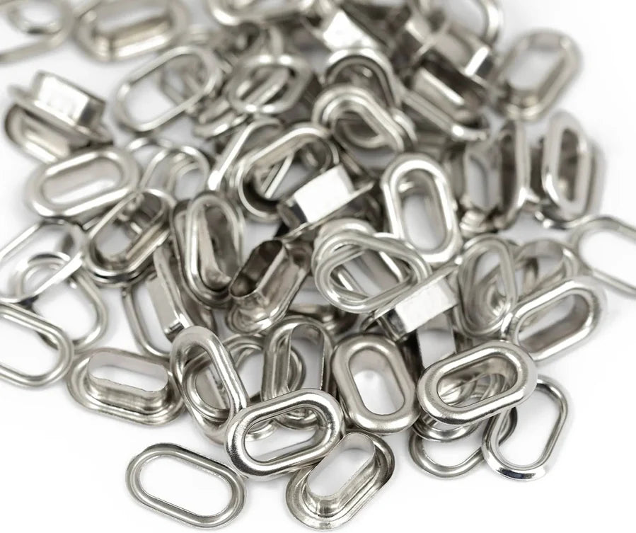 We R Makers Silver Crop-A-Dile 50 Piece Oval Eyelets